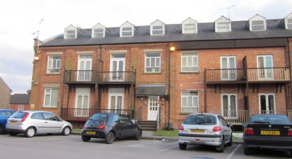 
                             <h2><a href='/4-Rent/Apartments/Just-Reduced-Top-floor-apartment-80/' title='Just Reduced! Top floor apartment!'>Just Reduced! Top floor apartment! - 1 bed - Price: &pound;550 pcm</a></h2>
                             <p>Gated Development & Fully furnished<a href='/4-Rent/Apartments/Just-Reduced-Top-floor-apartment-80/' title='Just Reduced! Top floor apartment!'>More..</a></p>