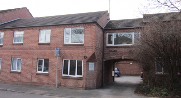 
                             <h2><a href='/4-Rent/Apartments/Duffield-Rd-133/' title='Duffield Rd!'>Duffield Rd! - 2 bed - Price: &pound;725 pcm</a></h2>
                             <p>Five Lamps area ! <a href='/4-Rent/Apartments/Duffield-Rd-133/' title='Duffield Rd!'>More..</a></p>