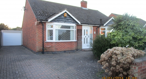 
                             <h2><a href='/4-Rent/Houses/Let-Beautiful-detached-Bungalow-171/' title='Let! Beautiful detached Bungalow'>Let! Beautiful detached Bungalow - 2 bed - Price: £950 pcm</a></h2>
                             <p>Peaceful location with Gardens and Garage<a href='/4-Rent/Houses/Let-Beautiful-detached-Bungalow-171/' title='Let! Beautiful detached Bungalow'>More..</a></p>