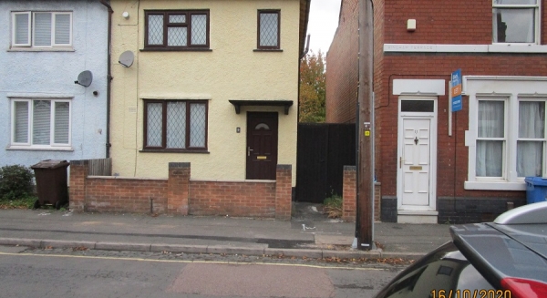 
                             <h2><a href='/4-Rent/Houses/Let-Newly-Renovated---Pybus-St-176/' title='Let-Newly Renovated - Pybus St'>Let-Newly Renovated - Pybus St - 2 bed - Price: £825 pcm</a></h2>
                             <p>Newly renovated & Garden!<a href='/4-Rent/Houses/Let-Newly-Renovated---Pybus-St-176/' title='Let-Newly Renovated - Pybus St'>More..</a></p>