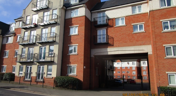 
                             <h2><a href='/4-Rent/Apartments/Let--Rowleys-Mill-2-bed-luxury-apartment-188/' title='Let- Rowleys Mill 2 bed luxury apartment'>Let- Rowleys Mill 2 bed luxury apartment - 2 bed - Price: &pound;825 pcm</a></h2>
                             <p>Just Reduced! Lift access! Very secure and allocated parking!<a href='/4-Rent/Apartments/Let--Rowleys-Mill-2-bed-luxury-apartment-188/' title='Let- Rowleys Mill 2 bed luxury apartment'>More..</a></p>