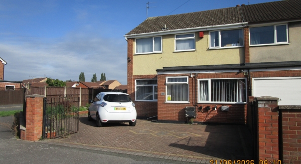 
                             <h2><a href='/4-Rent/Houses/Spacious-Alvaston-semi-195/' title='Spacious Alvaston semi'>Spacious Alvaston semi - 4 bed - Price: &pound;1295 pcm</a></h2>
                             <p>Off road parking EV charging<a href='/4-Rent/Houses/Spacious-Alvaston-semi-195/' title='Spacious Alvaston semi'>More..</a></p>